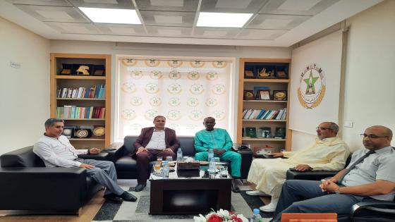 أعضاء عن الأمانة العامة يستقبلون الأمين العام للنقابة الوطنية لمعلمي اللغة العربية في السنغال