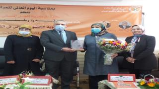 اللجنة المركزية للعمل النسائي تكرم رئيسة المجلس الوطني، المناضلة فاطمة بلحسن
