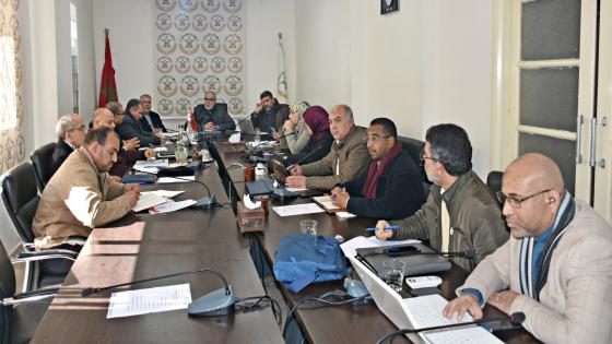 الاتحاد يحمل الحكومة والوزارة مسؤولية هدر الزمن المدرسي ويدعو لإعادة الاعتبار للأستاذ وللمصالحة مع الأسرة التعليمية