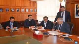 في سابقة في تاريخ الوزارة، نقابات “untm” بقطاعات التعمير والسكنى توقع مع الوزير على اتفاق للحوار الاجتماعي القطاعي