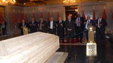 فيديو..استقبال رئيس مجلس المستشارين لضيوف untm وزيارة ضريح محمد الخامس