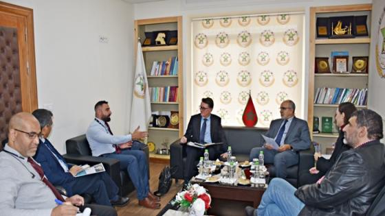 المرشح الأسترالي لمنصب المدير العام لمنظمة العمل الدولية يزور الـuntm