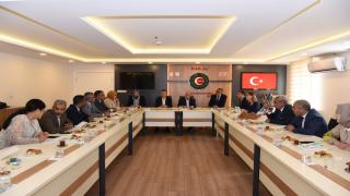 وفد الجامعة الوطنية لموظفي الجماعات المحلية يحل ضيفا على “اتحاد حقش” و”حزمت ايش”