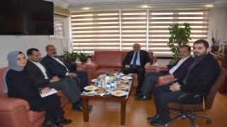 التأكيد على الرقي والاستمرار في اتفاقية التعاون موضوع لقاء الأخ عزيز اسحاب والقيادي بنقابة حزمت اش التركية حسين أووز