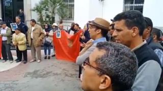 فيديو: مسيروا الوكالات البريدية يطالبون بالتدخل العاجل للعثماني ويهددون بالتصعيد