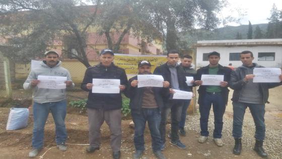 تاونات..عمال شركة يعتصمون بعد تعرض زملائهم للطرد