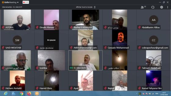 في لقاء مع المكتب الوطني لنقابة سيارة الأجرة الأمين العام يتدارس مشاكل مهنيي القطاع