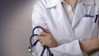 تنسيق نقابي في الصحة يستنكر الخروقات والتجاوزات المرتبطة بانتخابات الهيئة الوطنية للأطباء