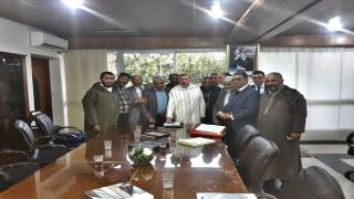 النقابة الوطنية لقطاع النقل الطرقي لنقل البضائع توقف الإضراب بعد اللقاء بكاتب الدولة