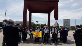 الأمين العام للاتحاد يشارك في احتجاج على قرار ” ترامب ” أمام مقر الأمم المتحدة بجنيف