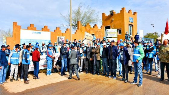 زيارة تضامنية لوفد الأمانة العامة للاتحاد لمعتصم عمال مطرح أم عزة