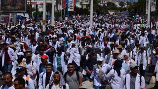 الجامعة الوطنية لموظفي التعليم تعلن رفضها وضعية الهشاشة والحيف الذي يعاني منه الأساتذة الذين فرض عليهم التعاقد وتدعم برنامجهم النضالي