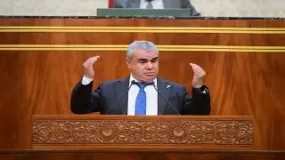 السطي يدعو إلى حماية صناع الزليج التقليدي والسعدي يتفاعل