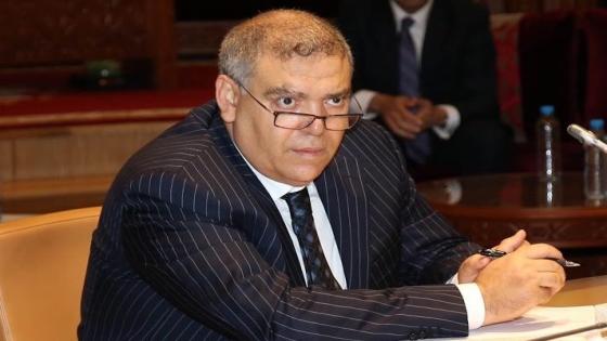 الاتحاد الوطني للشغل بالمغرب يسائل وزير الداخلية بخصوص وضع قانون منظم لقطاع سيارات الأجرة ومنح رخص النقل للسائقين